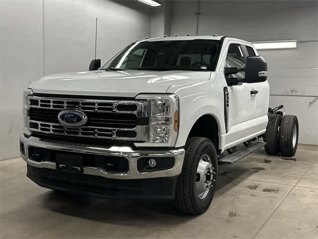 Thumbnail: 2025 Ford Econoline - 27