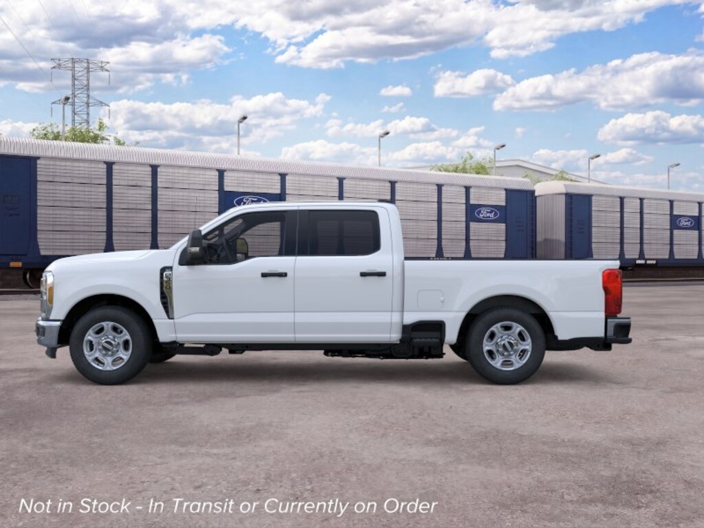 New 2026 Ford Super Duty F-350 SRW XLT Truck Crew Cab