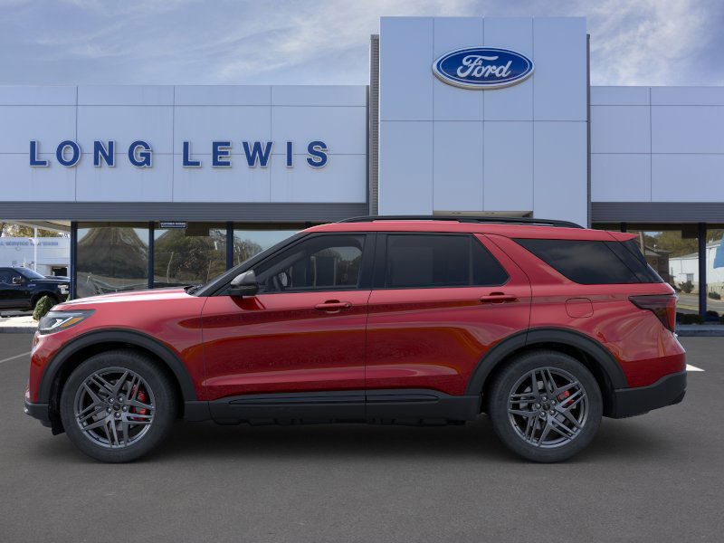2025 Ford Explorer ST photo 3