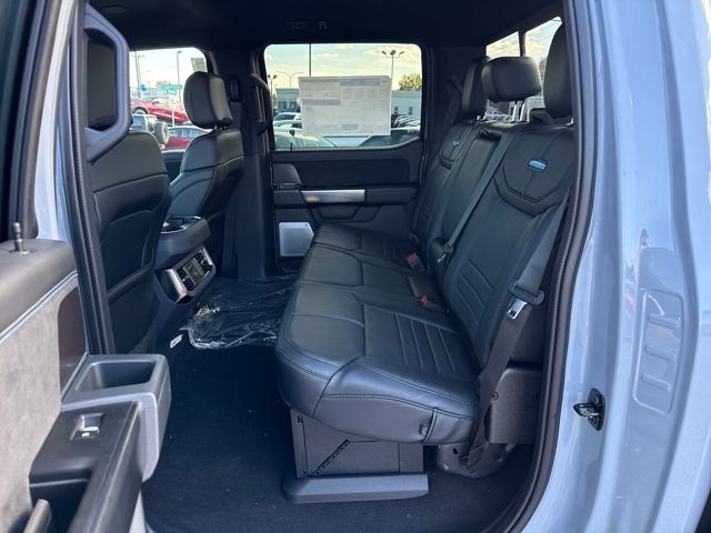 2026 Ford F-250 Super Duty Platinum - Photo 37