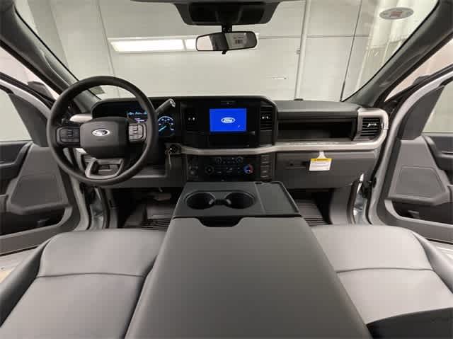 Thumbnail: 2025 Ford Econoline - 41