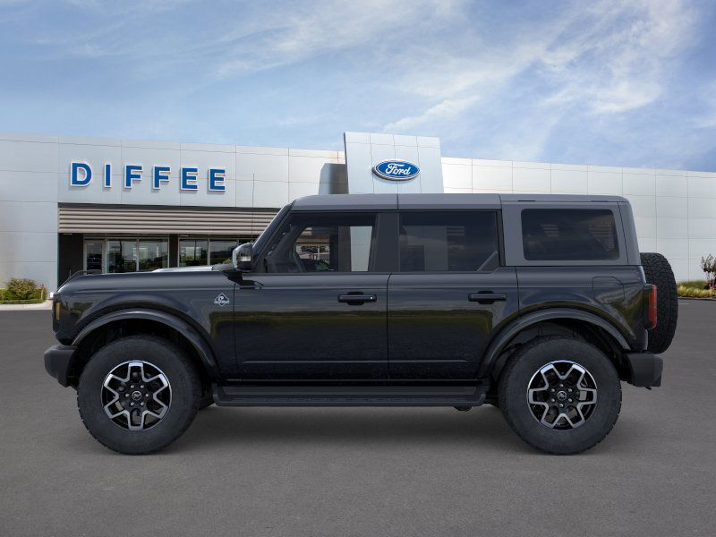 2025 Ford Bronco Outer Banks photo 2