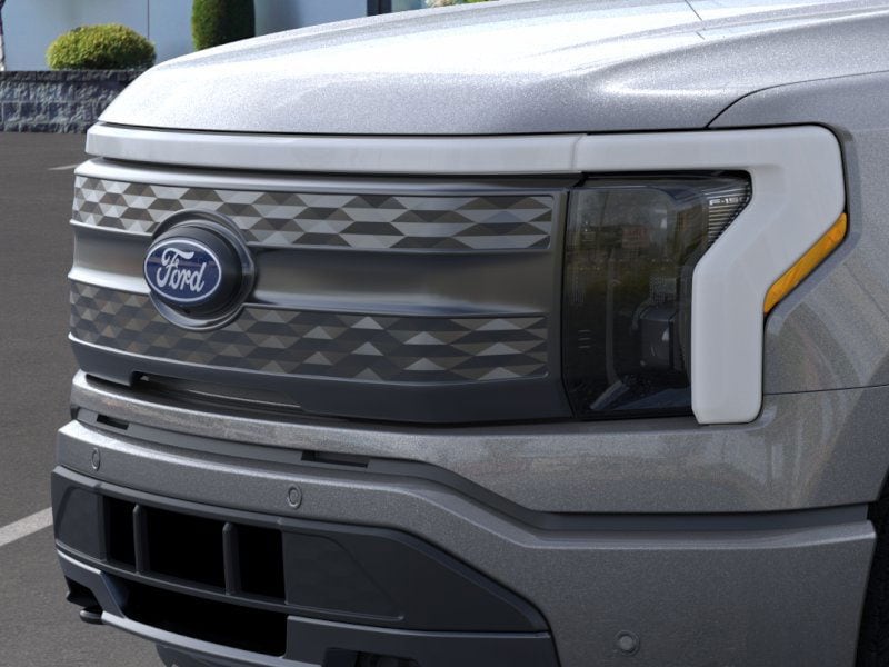 2025 Ford F-150 Lightning Lariat - Photo 17