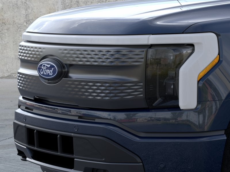 2025 Ford F-150 Lightning Flash - Photo 17