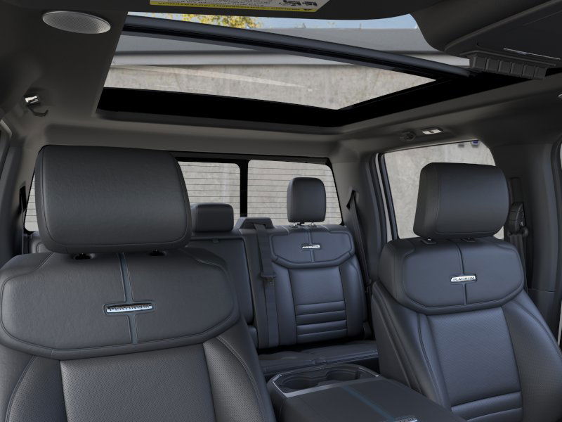 2025 Ford F-350 Super Duty Platinum - Photo 44