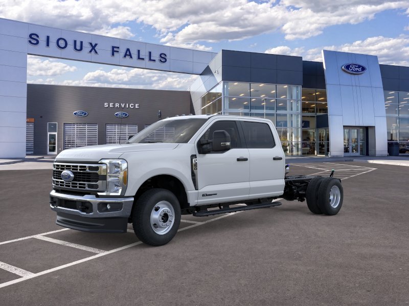 2026 Ford F-350 Super Duty Chassis Cab