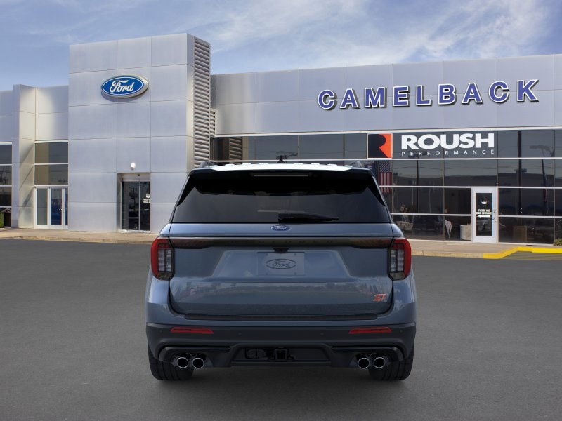2025 Ford Explorer ST photo 4