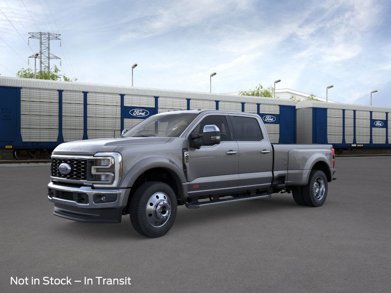 2026 Ford F-450 Super Duty Lariat's photo