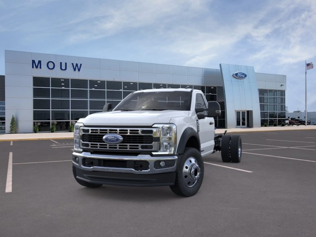 New 2025 Ford Super Duty F-550 DRW F-550 XLT TRUCK