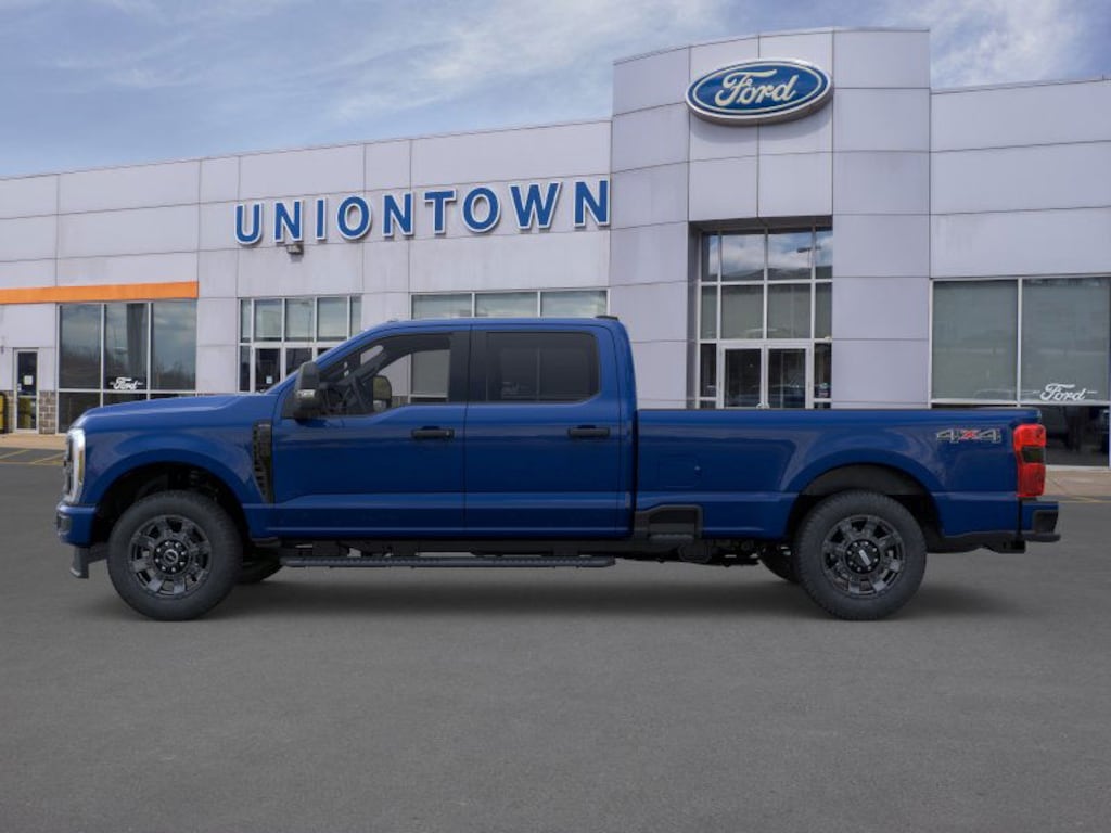 New 2026 Ford F-250 Super Duty XL 4x4 XL Crew Cab 8 ft. LB Pickup