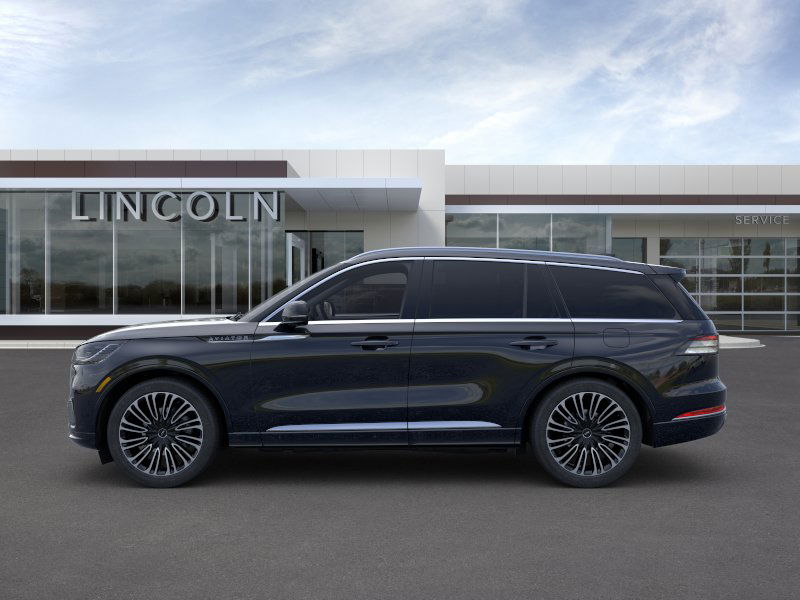2025 Lincoln Aviator Black Label photo 2