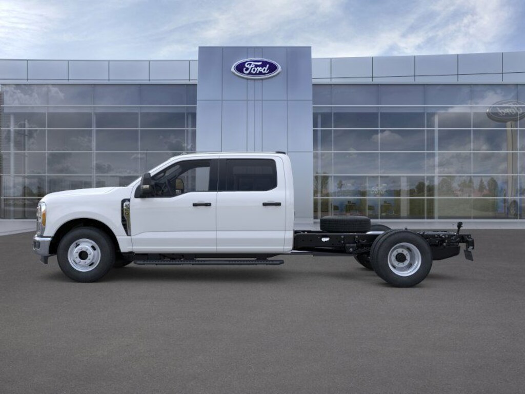New 2026 Ford Chassis Cab F-350 XL TRUCK