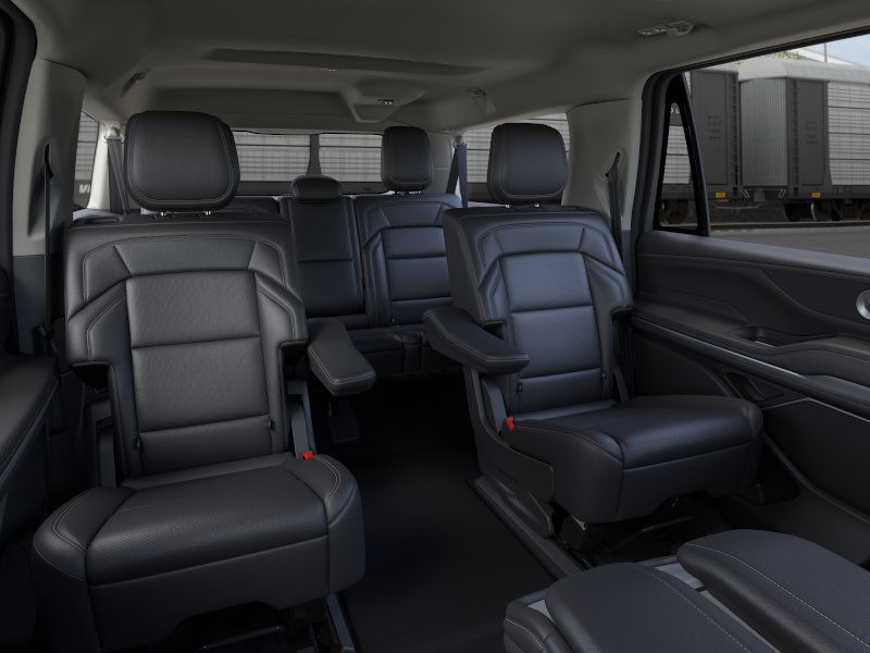 Thumbnail: 2026 Lincoln Navigator L - 35