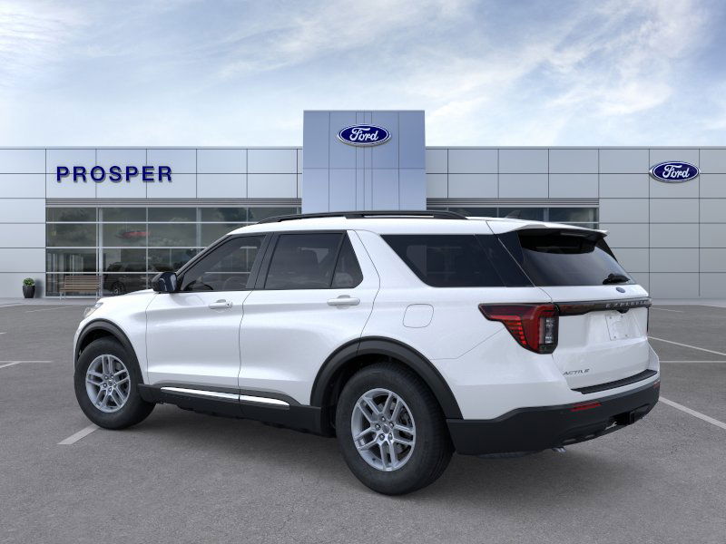2025 Ford Explorer photo 3