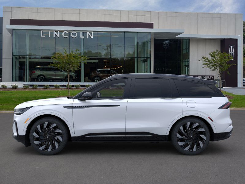 2025 Lincoln Nautilus Reserve photo 4