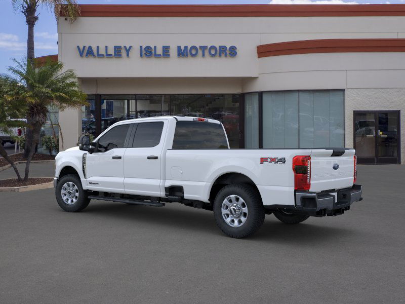 2025 Ford F-350 XLT photo 4