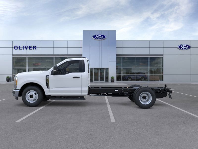 2025 Ford F-350 XL photo 2