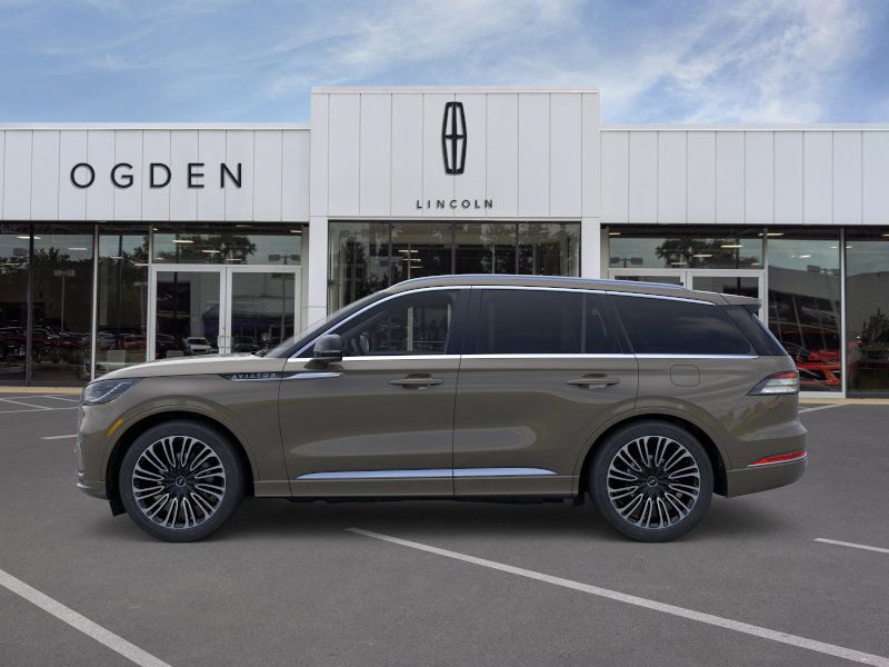 2025 Lincoln Aviator Black Label photo 3