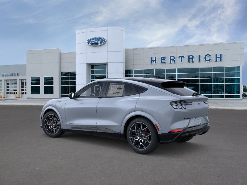 2025 Ford Mustang Mach-E GT - Photo 22