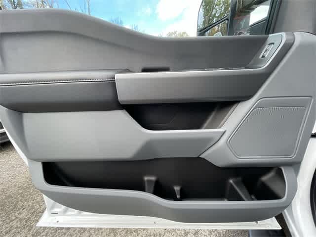 Thumbnail: 2024 Ford Econoline - 42