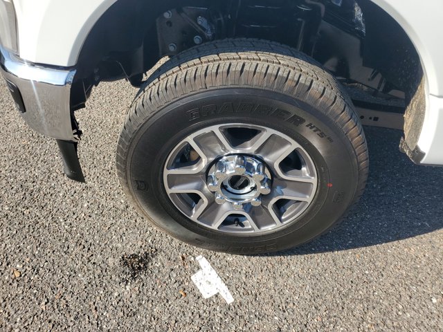 2025 Ford F-350 Super Duty XLT - Photo 41