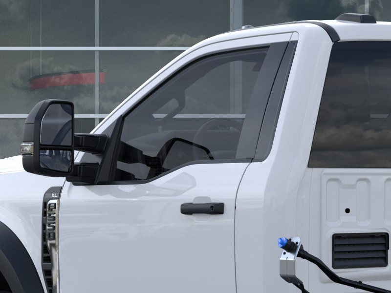 2025 Ford F-550 Super Duty Chassis Cab XL - Photo 35