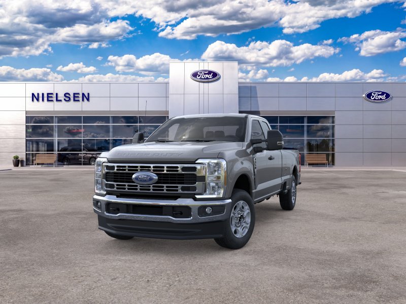 2026 Ford Super Duty F-350 SRW XLT Truck Super Cab