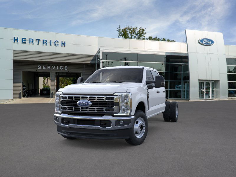 2025 Ford Super Duty F-350 DRW F-350 XL Truck Crew Cab 2025 Ford Super Duty F-350 DRW F-350 XL Truck Crew Cab