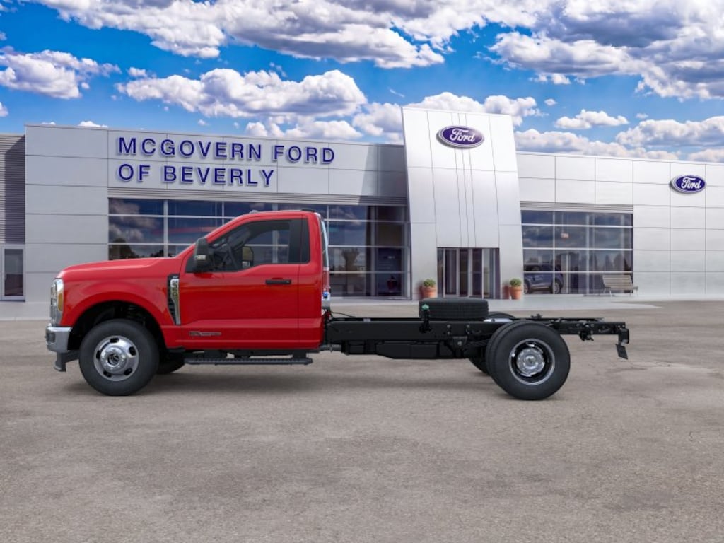 New 2026 Ford F-350SD XLT Chassis
