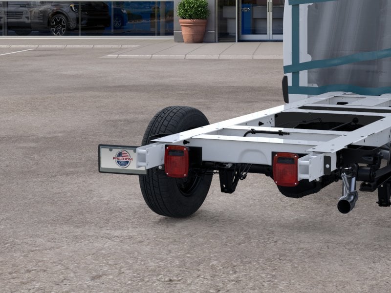 2025 Ford Transit Cutaway Base - Photo 42