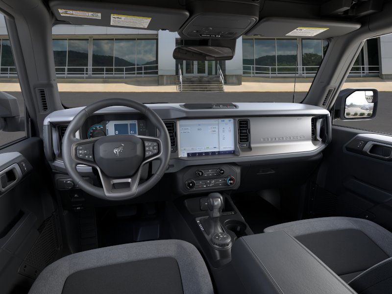 2025 Ford Bronco Base photo 14