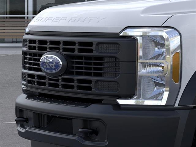 2025 Ford F-550 Super Duty Chassis Cab XL - Photo 39