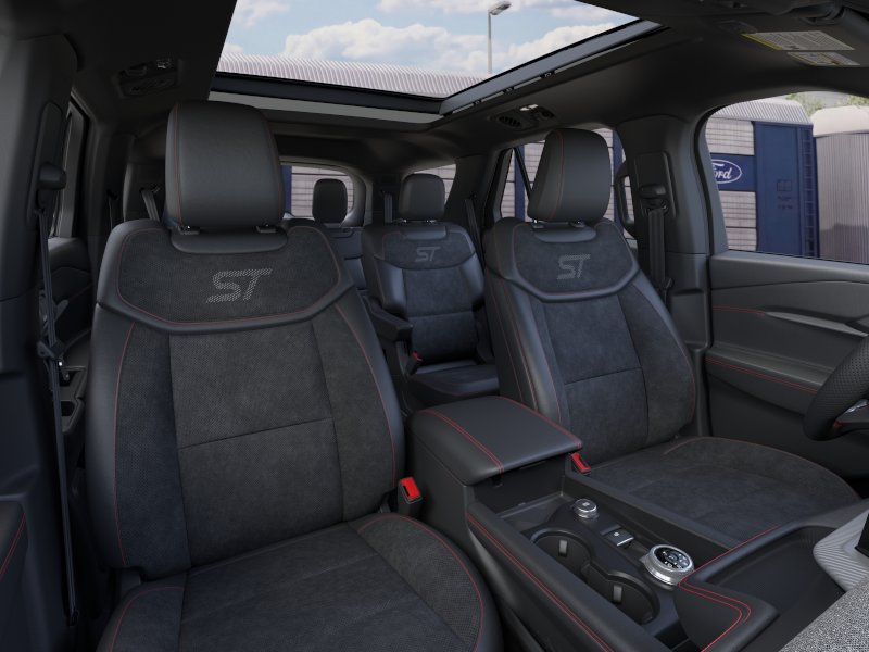 2026 Ford Explorer ST - Photo 10