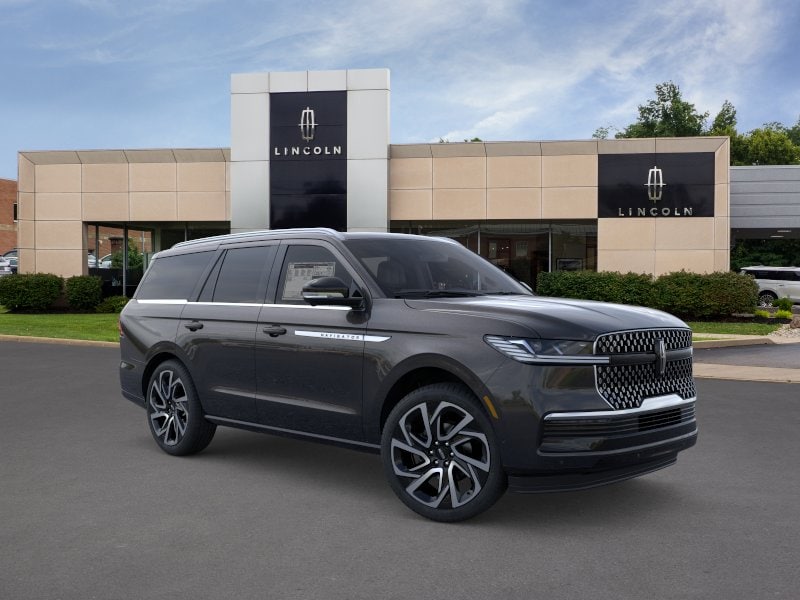 2026 Lincoln Navigator Reserve 4WD's photo