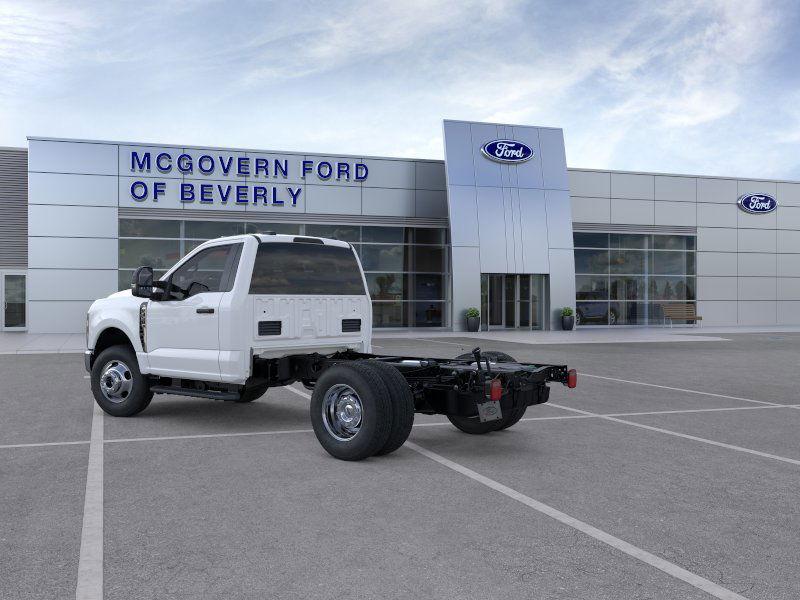 2025 Ford F-350 photo 4