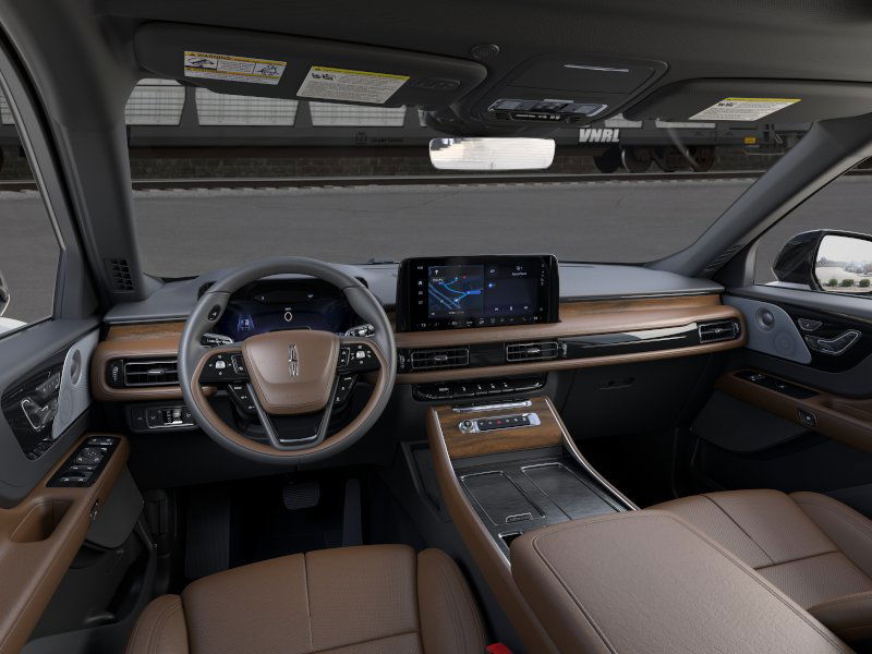 Thumbnail: 2025 Lincoln Aviator - 31