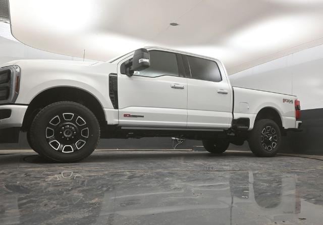 2025 Ford F-250 Super Duty Platinum - Photo 70