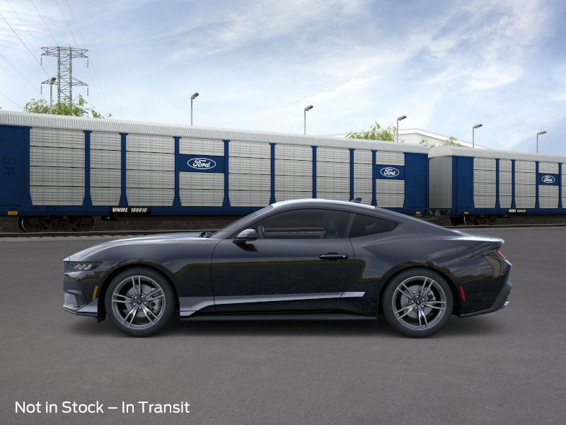 2025 Ford Mustang EcoBoost photo 3