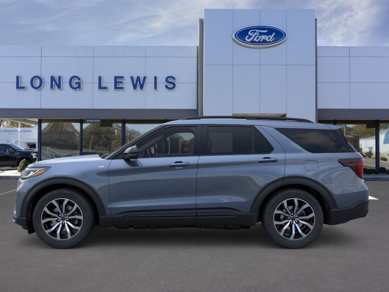 2025 Ford Explorer ST-Line photo 3