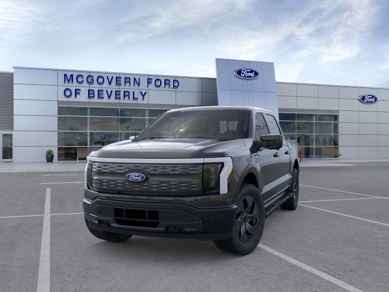 2025 Ford F-150 Lightning Lariat photo 2