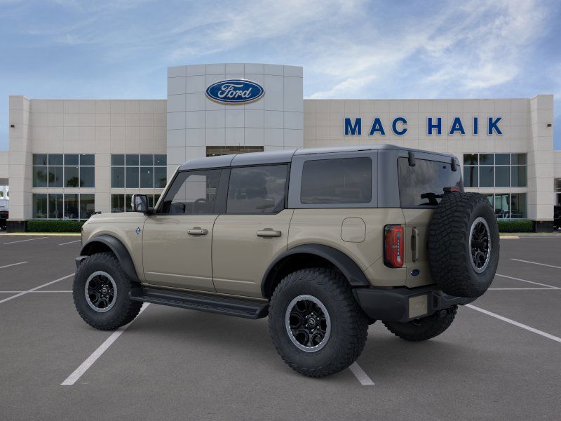 2025 Ford Bronco Outer Banks photo 3