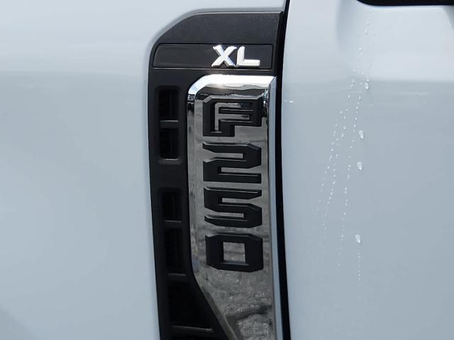 2025 Ford Super Duty F-250 SRW F-250 XL