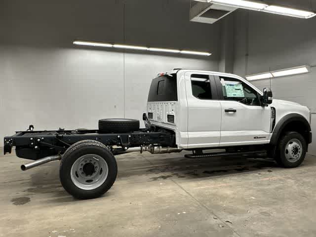 2026 Ford F-550 Super Duty Chassis Cab XL - Photo 34