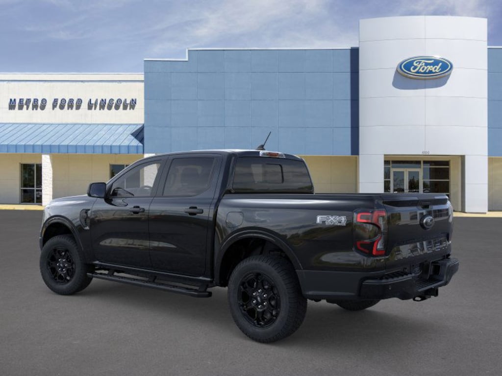 New 2025 Ford Ranger XLT SuperCrew