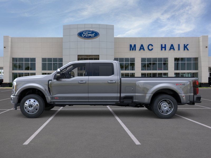 2026 Ford F-450 Platinum photo 2
