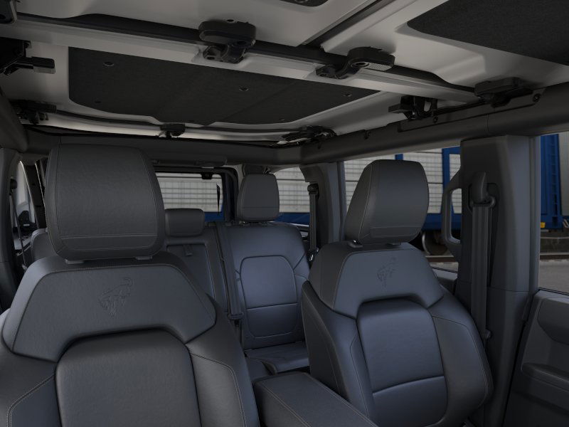2025 Ford Bronco Badlands photo 13