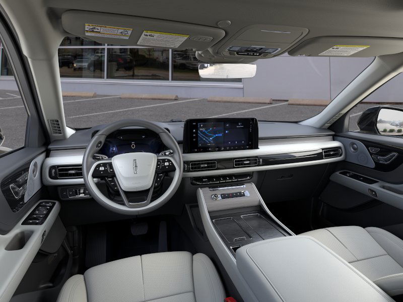 2025 Lincoln Aviator Reserve photo 2