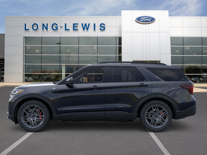 2025 Ford Explorer ST-Line photo 2