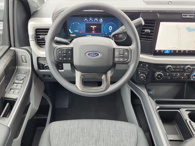 2026 Ford Super Duty F-350 DRW F-350 XLT 4WD Crew Cab 8 Box