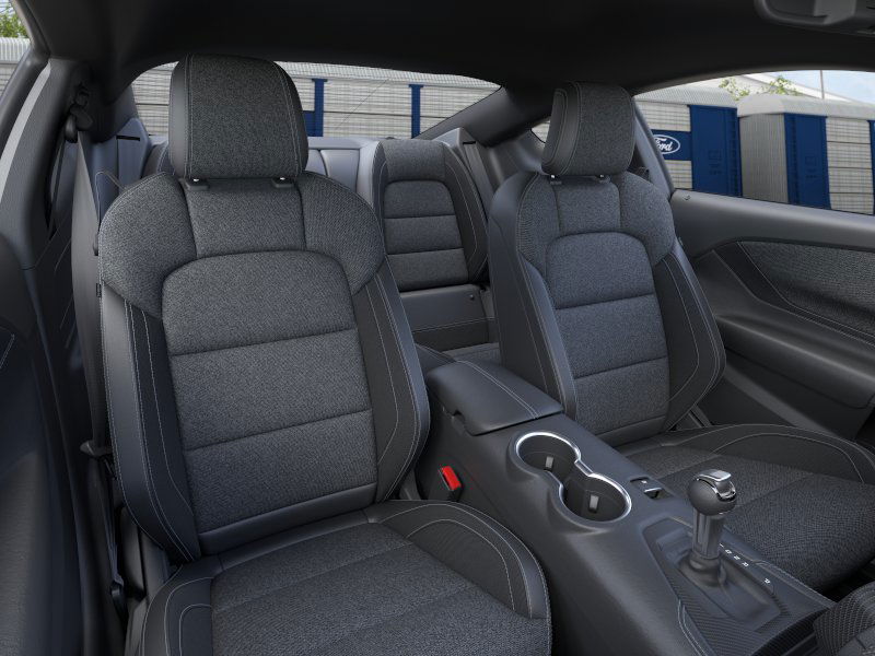 2025 Ford Mustang  10